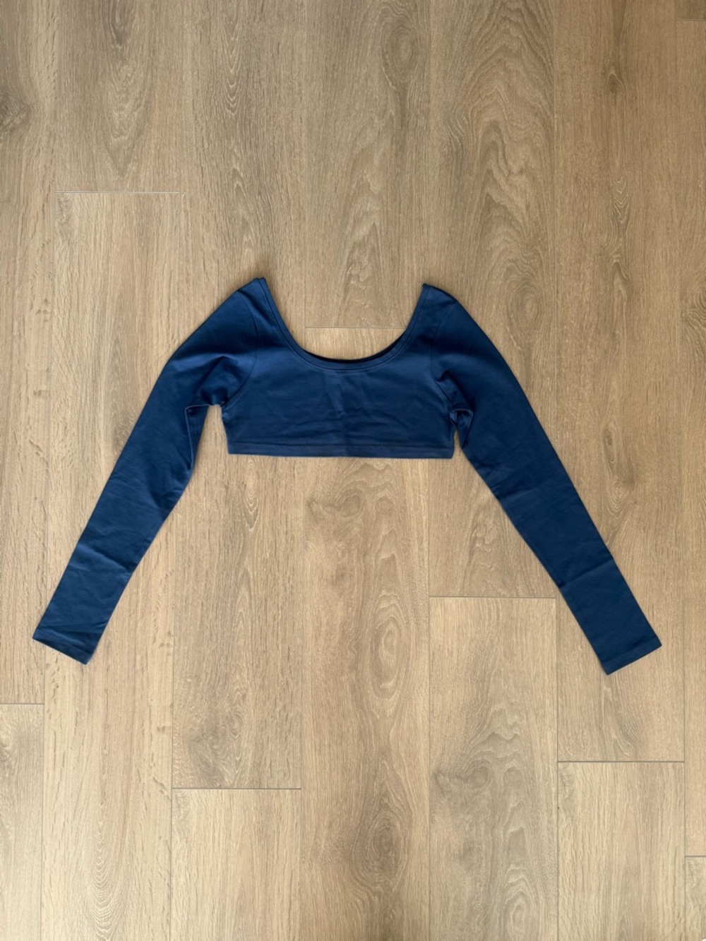 & Other Stories Navy Scoop-Neck Long Sleeve Crop Top